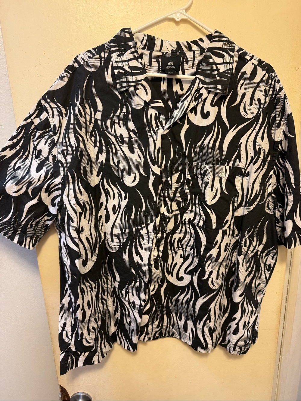H&M Black & White Flame-Print Short Sleeve Button-Down Shirt